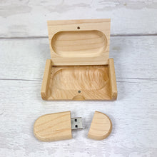 Load image into Gallery viewer, Personalised Wooden USB Flash Drive With Presentation Box, Graduation Day
